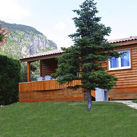 Camping Cadi Vacances * Gosol